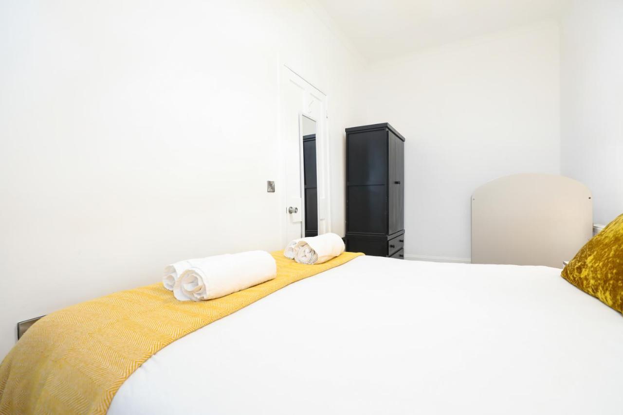 Stunning Modern 3 Bedroom Apartment Edinburgh Kültér fotó