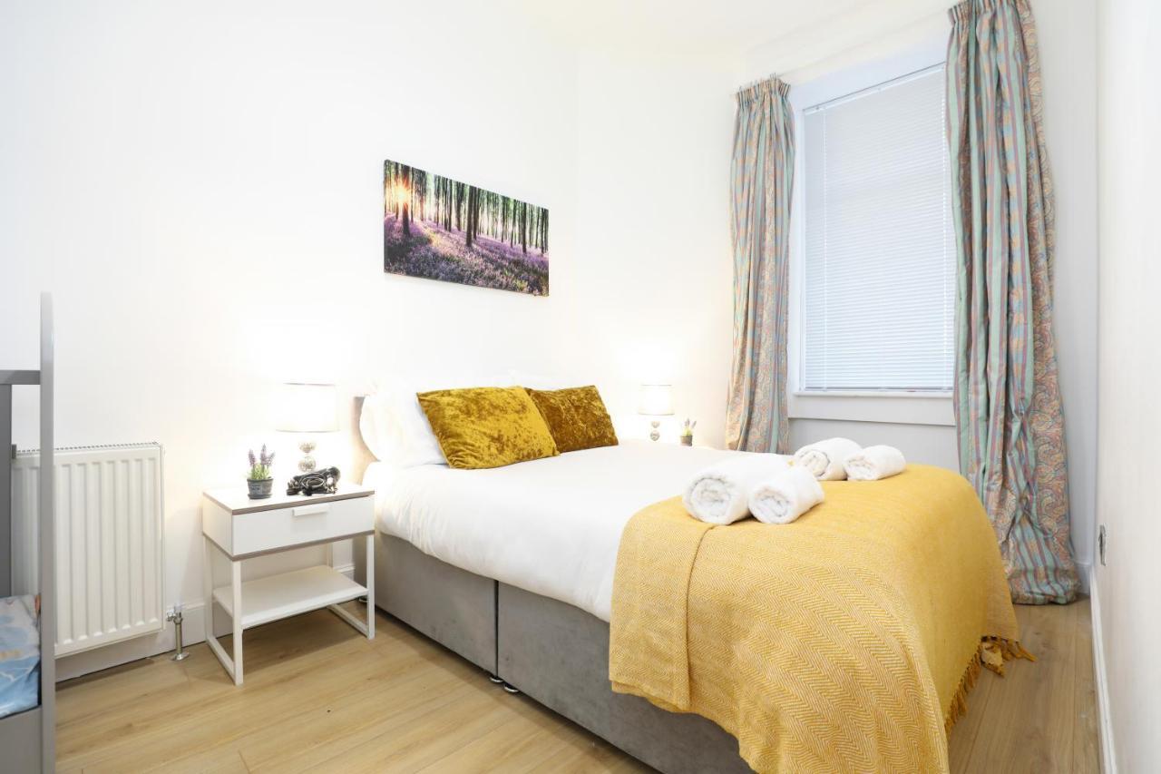 Stunning Modern 3 Bedroom Apartment Edinburgh Kültér fotó